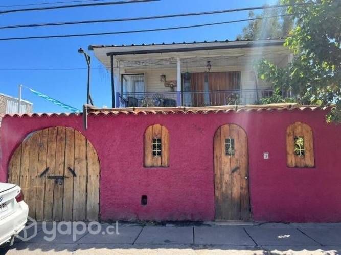 Vendo casa de dos pisos