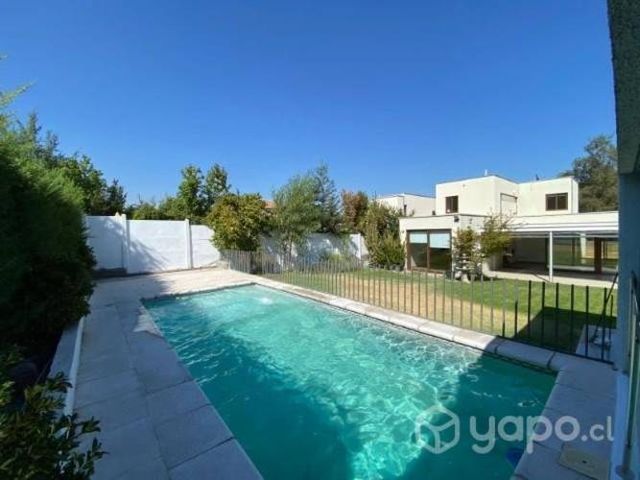 Hermosa Casa en Condominio El Sendero en Chicureo