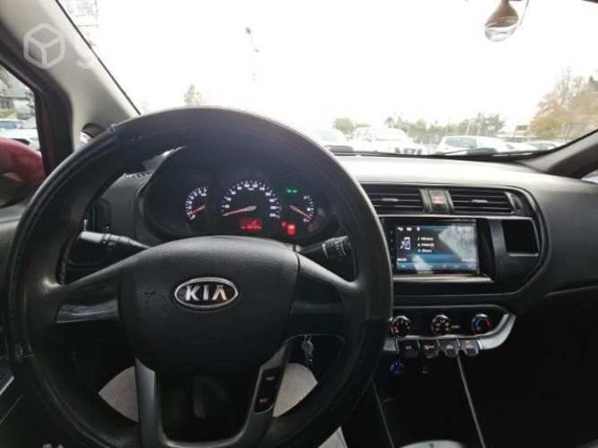 Se vende Kia Río 4 2012