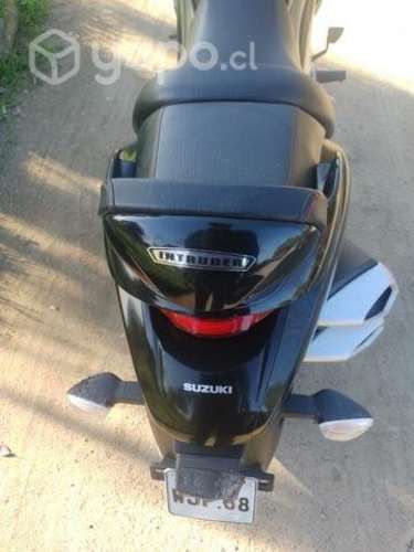 Suzuki intruder 2022