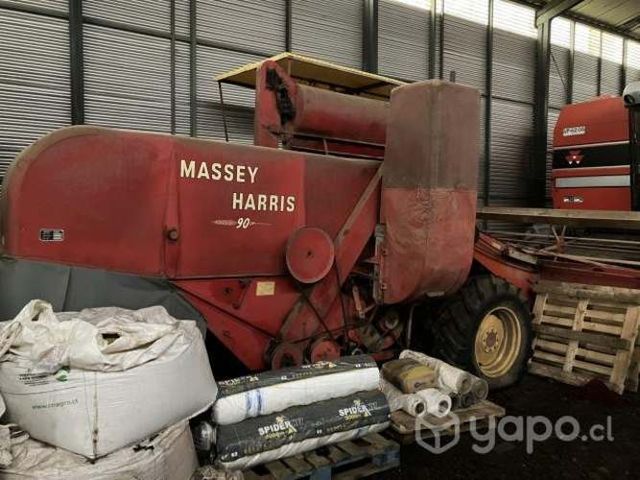 Equipos Agricolas Antiguos: Automotriz, Enfardador