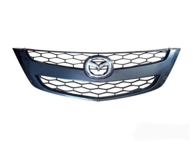 Máscara Mazda BT Con Detalle