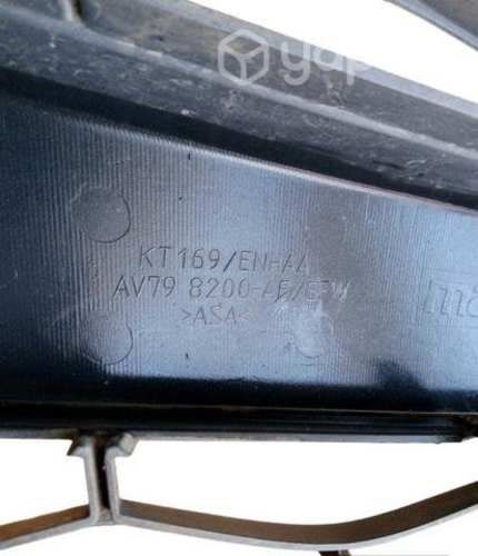 Máscara Mazda BT Con Detalle