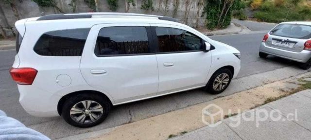 Auto Familiar CHEVROLET Spin 2020