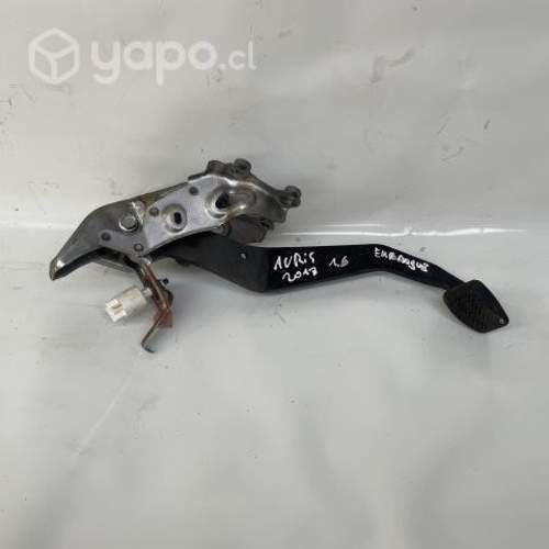 Pedal de embrague Toyota Auris 1.6 Mt 2013