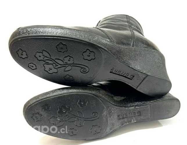 Botín Taco Chino 100% Cuero Marca Carrano N*39