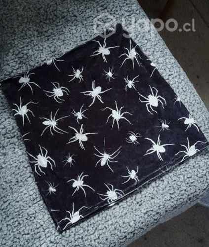 Falda de terciopelo diseño Arañas