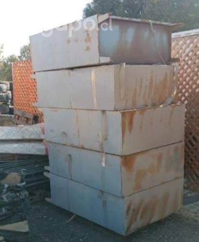 Lote lockers 4 puertas usado de desmov