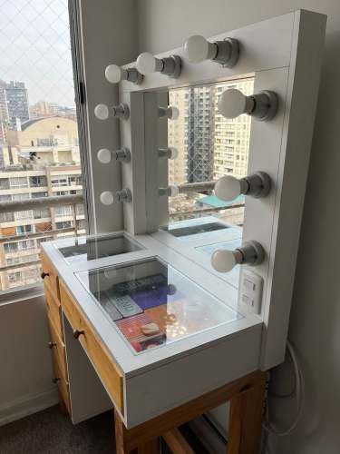 Mueble tocador con espejo de madera