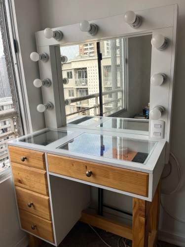 Mueble tocador con espejo de madera