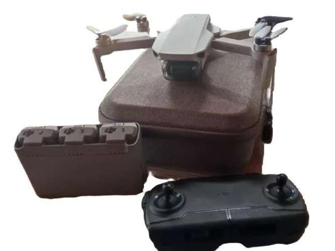 dron DJI MINI SE - Fly More combo