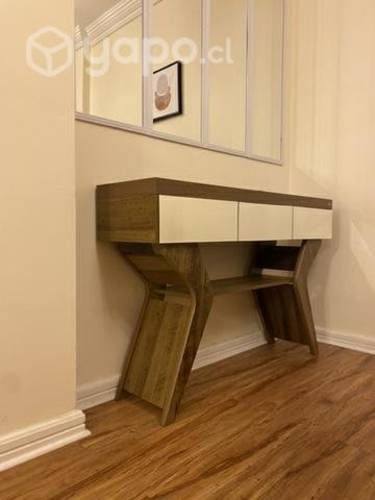 Mesa de arrimo nueva