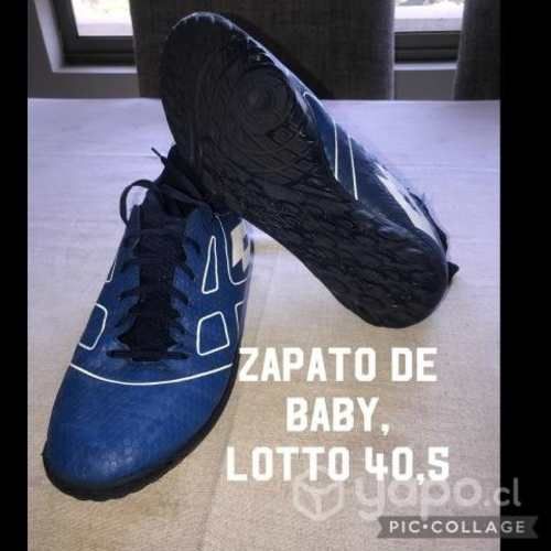 Zapatos de futbol