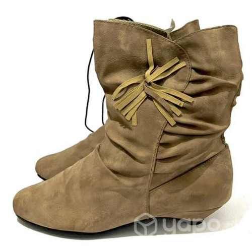 Botín 100% Sintético Marca Dom N*35 Café Claro