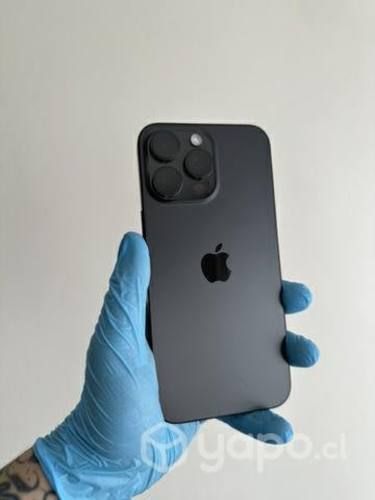 IPhone 15 Pro Max con bandeja fisica seminuevo