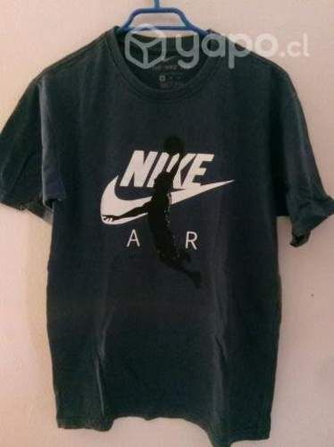 Pack de 3 poleras de marca