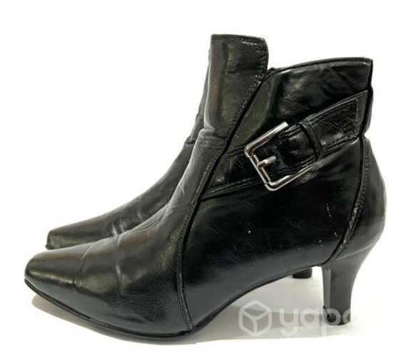 Botín 100% Sintético Marca Aziz N*36 Negro