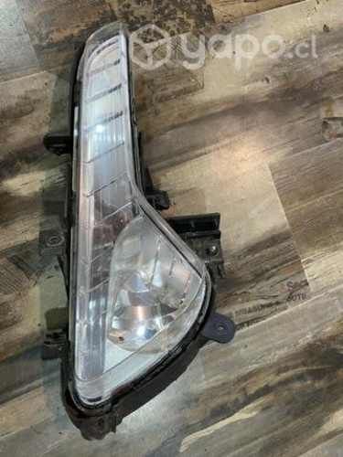 Neblinero derecho Hyundai accent RB año 2015