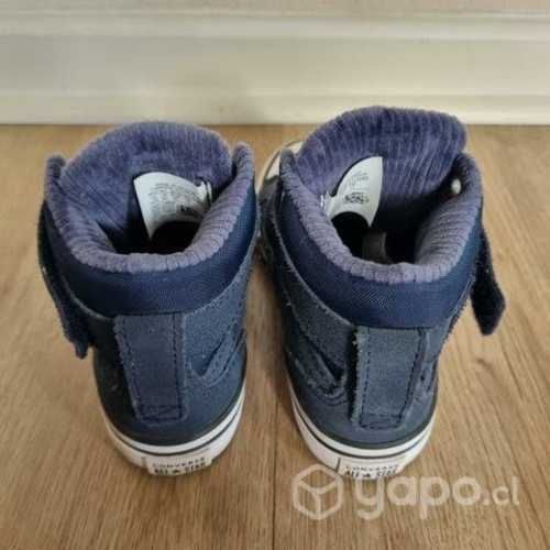 Zapatillas converse prácticamente nuevas