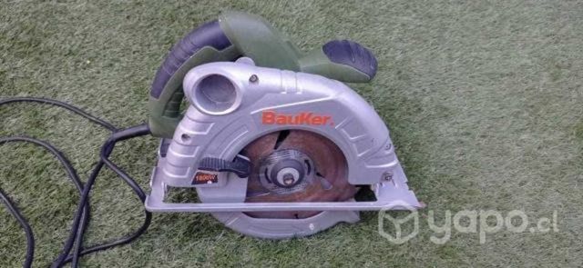 Sierra circular Bauker CS1800e