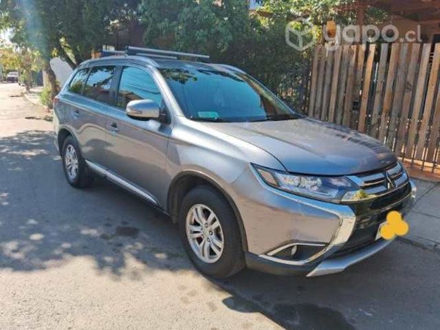 Mitsubichi outlander 2018 1 solo dueño