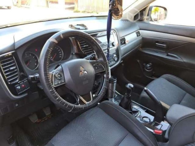 Mitsubichi outlander 2018 1 solo dueño