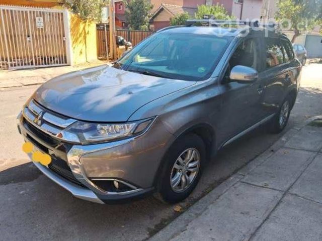 Mitsubichi outlander 2018 1 solo dueño