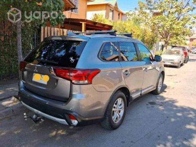 Mitsubichi outlander 2018 1 solo dueño