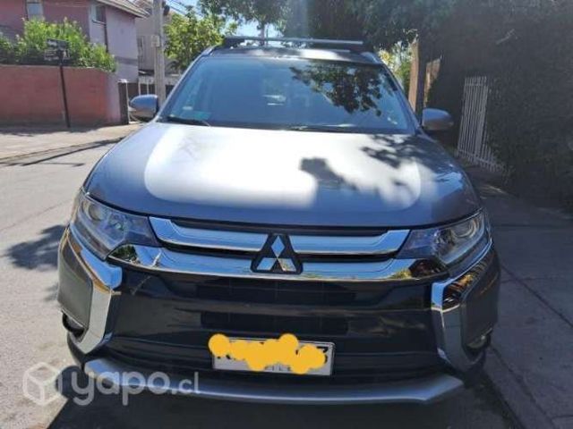 Mitsubichi outlander 2018 1 solo dueño