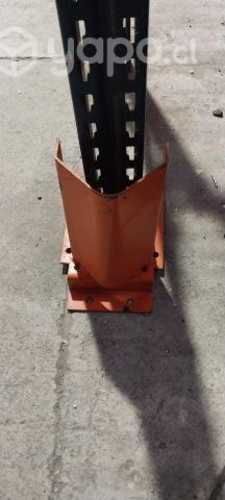 Rack protector de pilar