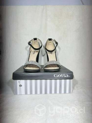 Sandalia con taco Gotta 37 Eur