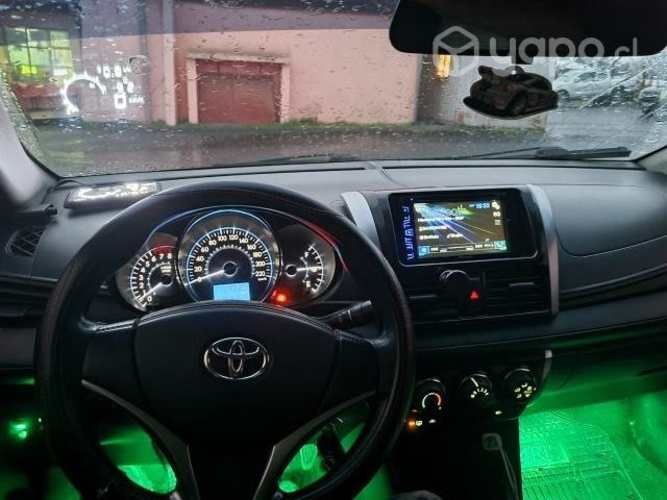 Toyota Yaris 2015