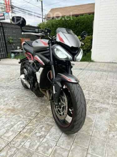 Triumph triple R 765 2021