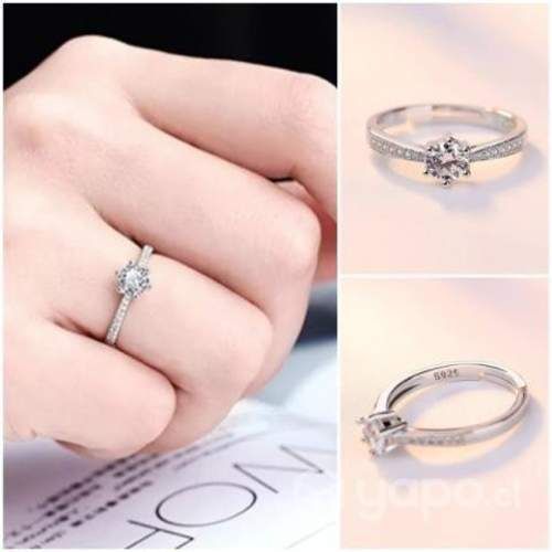 Anillo Solitario de Plata con Circón