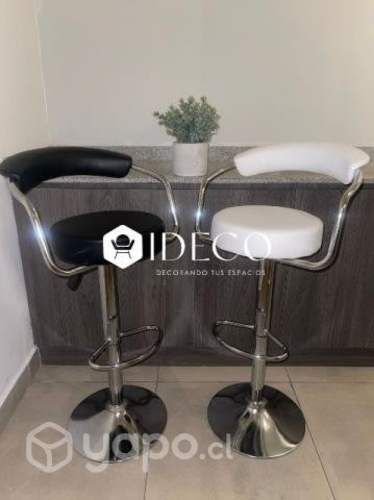 Taburete cuadrado de ecocuero con altura regulable