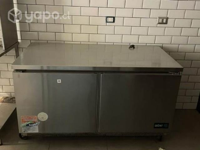 Mesa trabajo refigerada