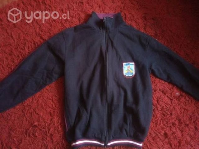 Poleron Armando Robles M