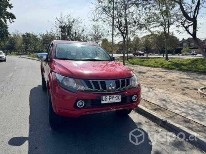 Vendo camioneta Mitsubishi L200 4*4 Katana