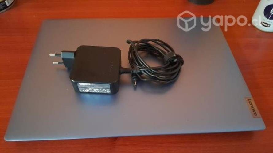 Notebook Lenovo en excelente estado