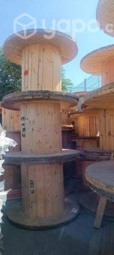 Carretes de madera usados a $4500 cada uno