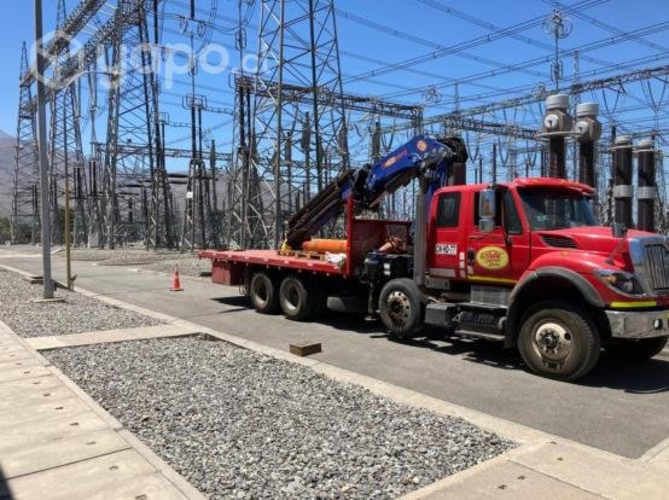 Arriendo camion pluma alcance máximo de 22 mts