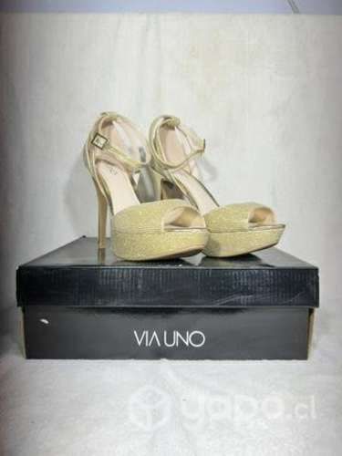 Zapato Stiletto Vía Uno 39 Eur