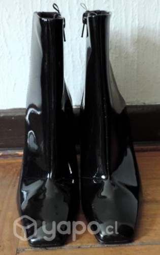 Botines Negros Charol