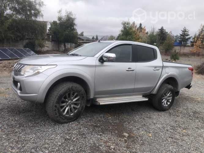 Mitsubishi l200 2016