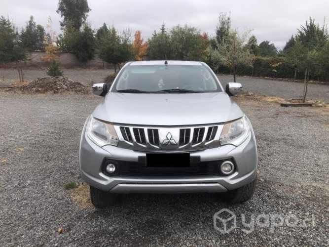 Mitsubishi l200 2016