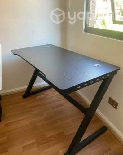 Escritorio Gammer , prácticamente nuevo