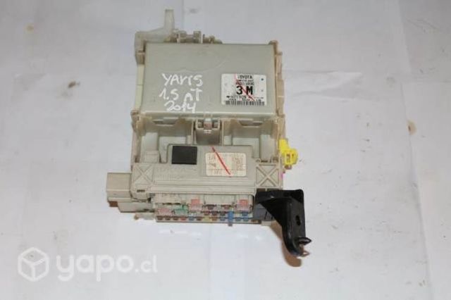 Fusilera interior Toyota Yaris 1.5 AT 2014