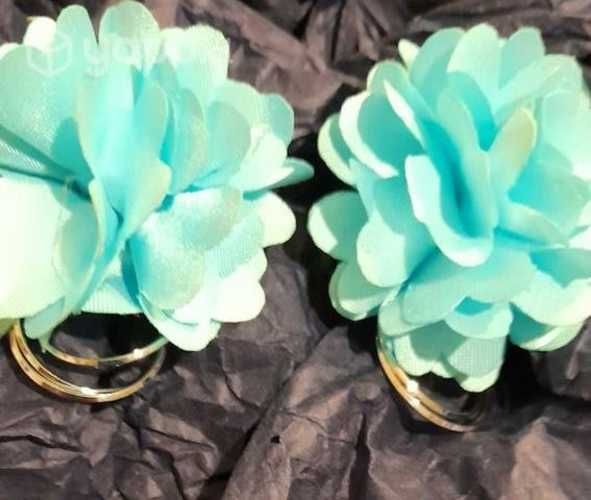 Pulsera de cuero , aros de tela y aros de plata