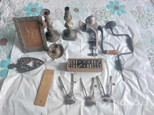 Antigüedades varias por lote