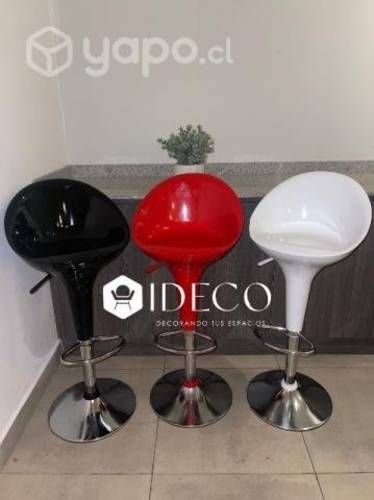 Taburete giratorio con altura regulable.